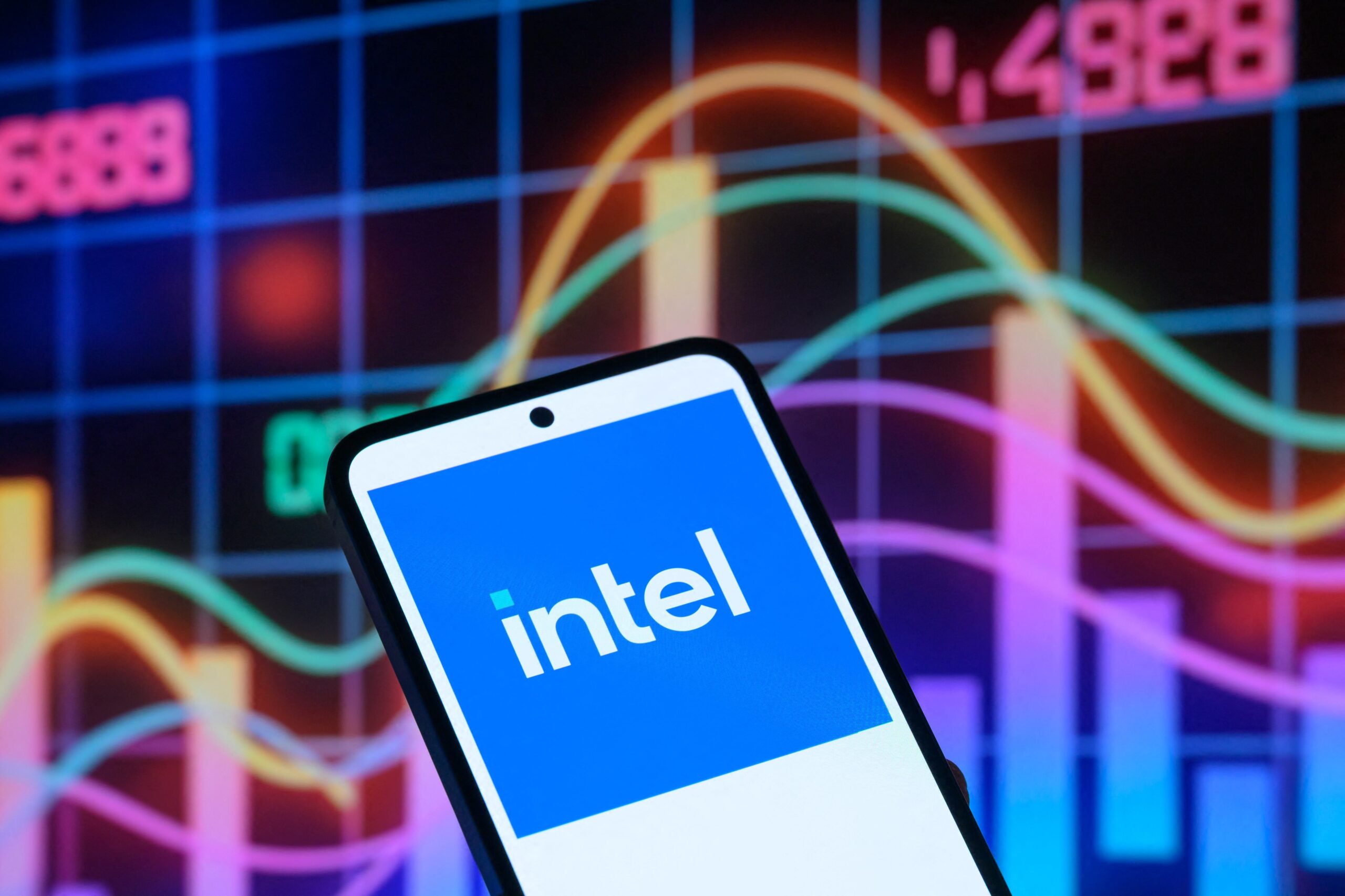 Washington prend une participation stratégique de 10 % dans Intel pour sécuriser l&rsquo;industrie des semi-conducteurs