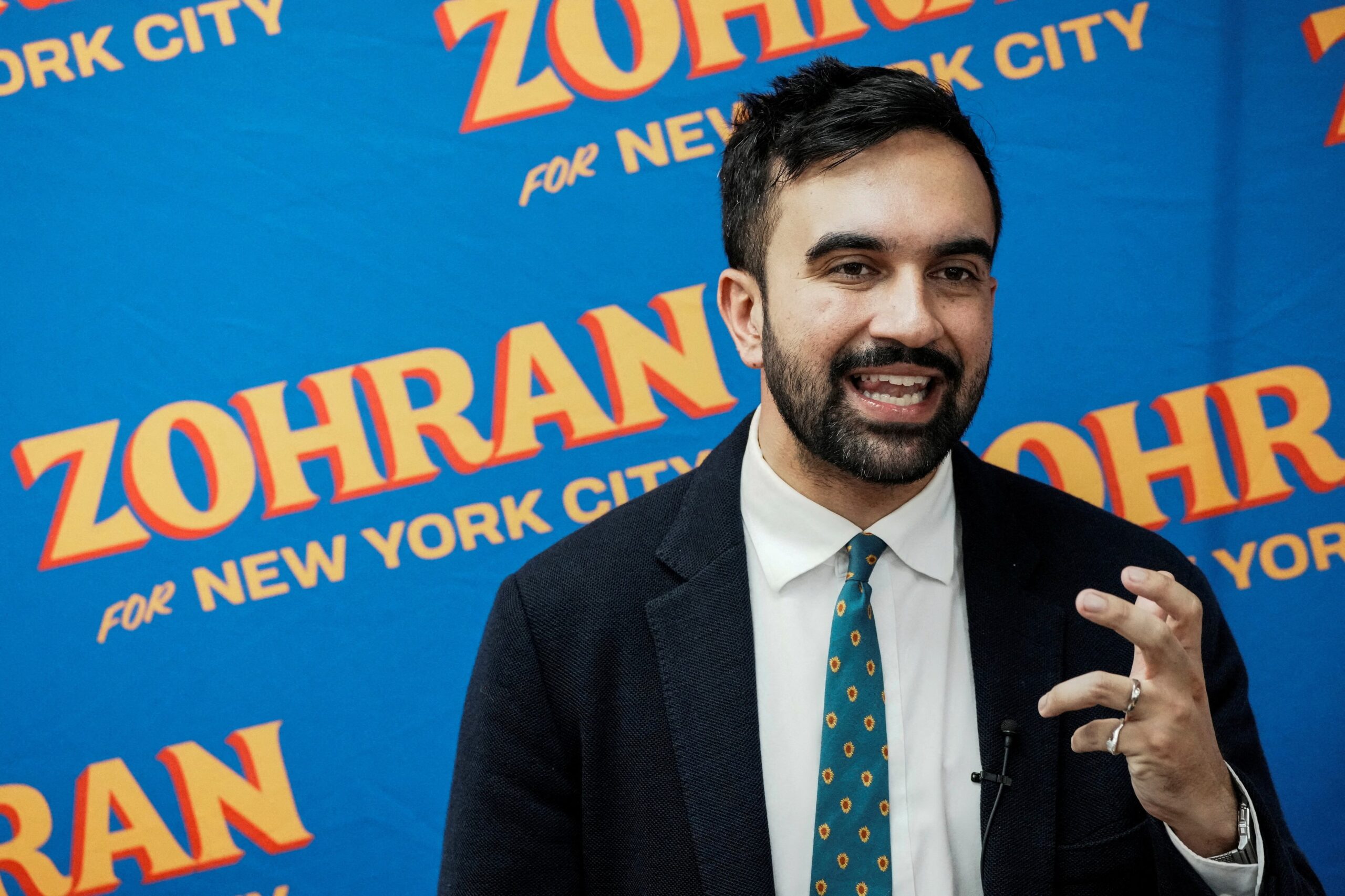 Zohran Mamdani : l’ascension d’un outsider vers la mairie de New York interroge sur les fragilités politiques du modèle économique de la ville