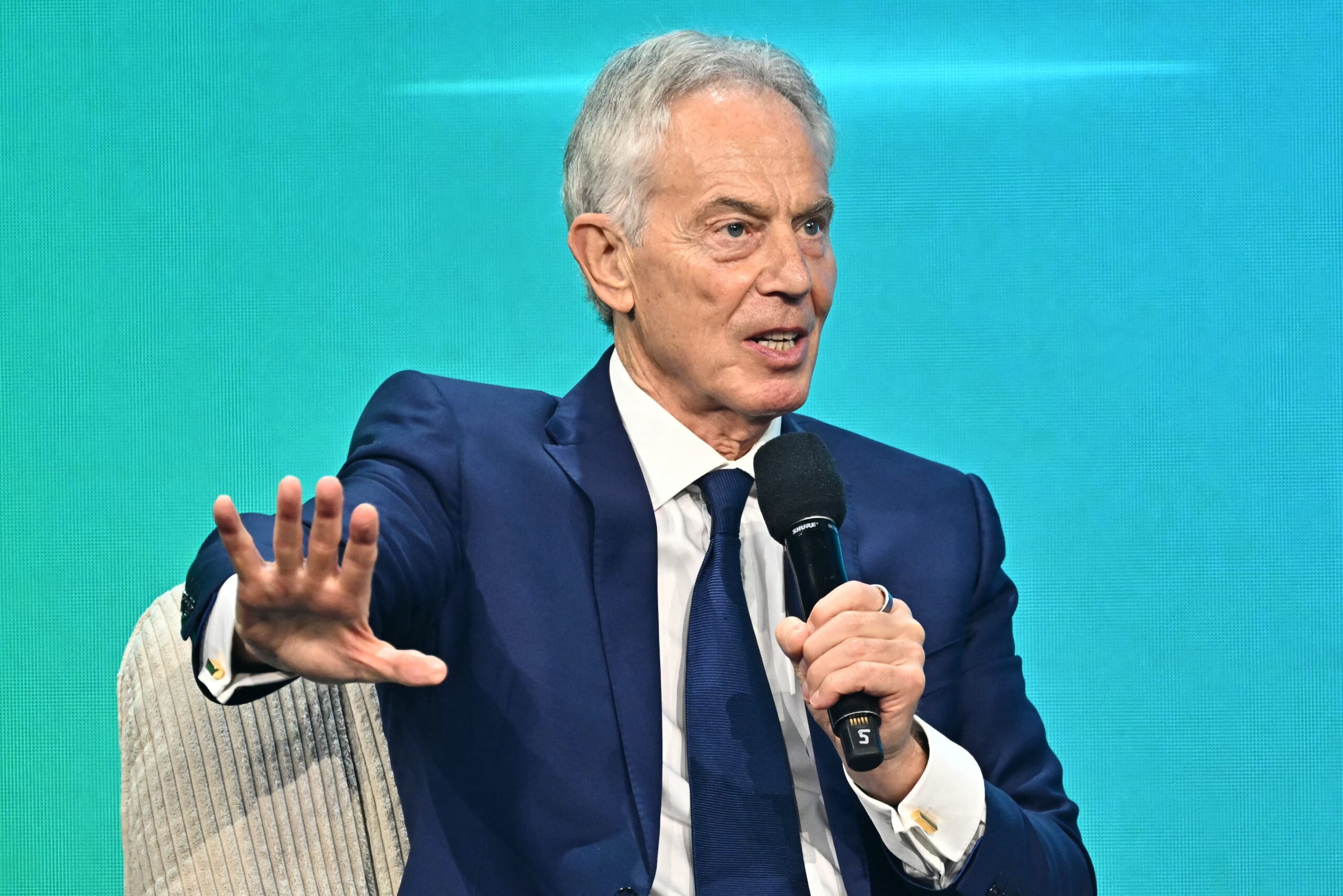 Tony Blair appelle les dirigeants à la retenue verbale durant les crises