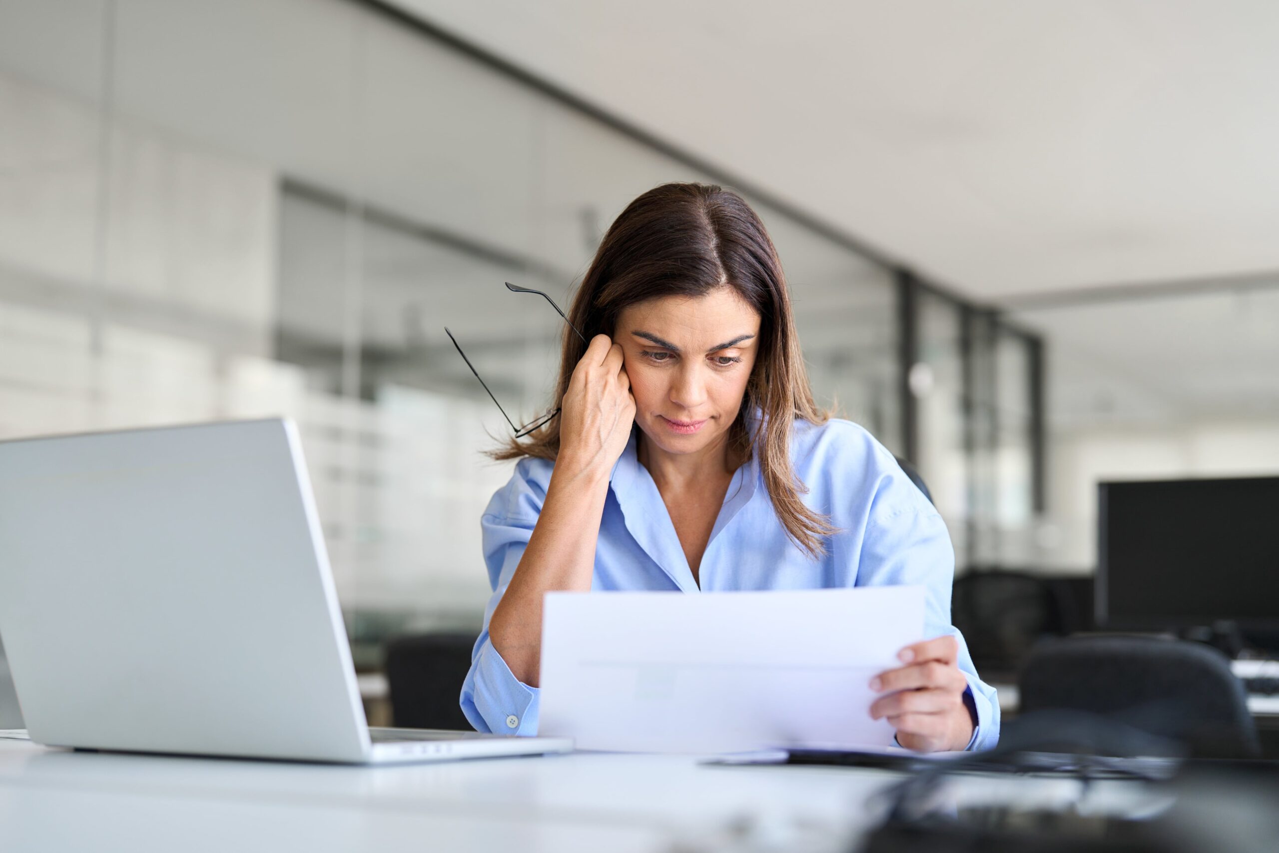 Bulletin de paie : décryptage d’un document opaque aux lourds enjeux pour les salariés français