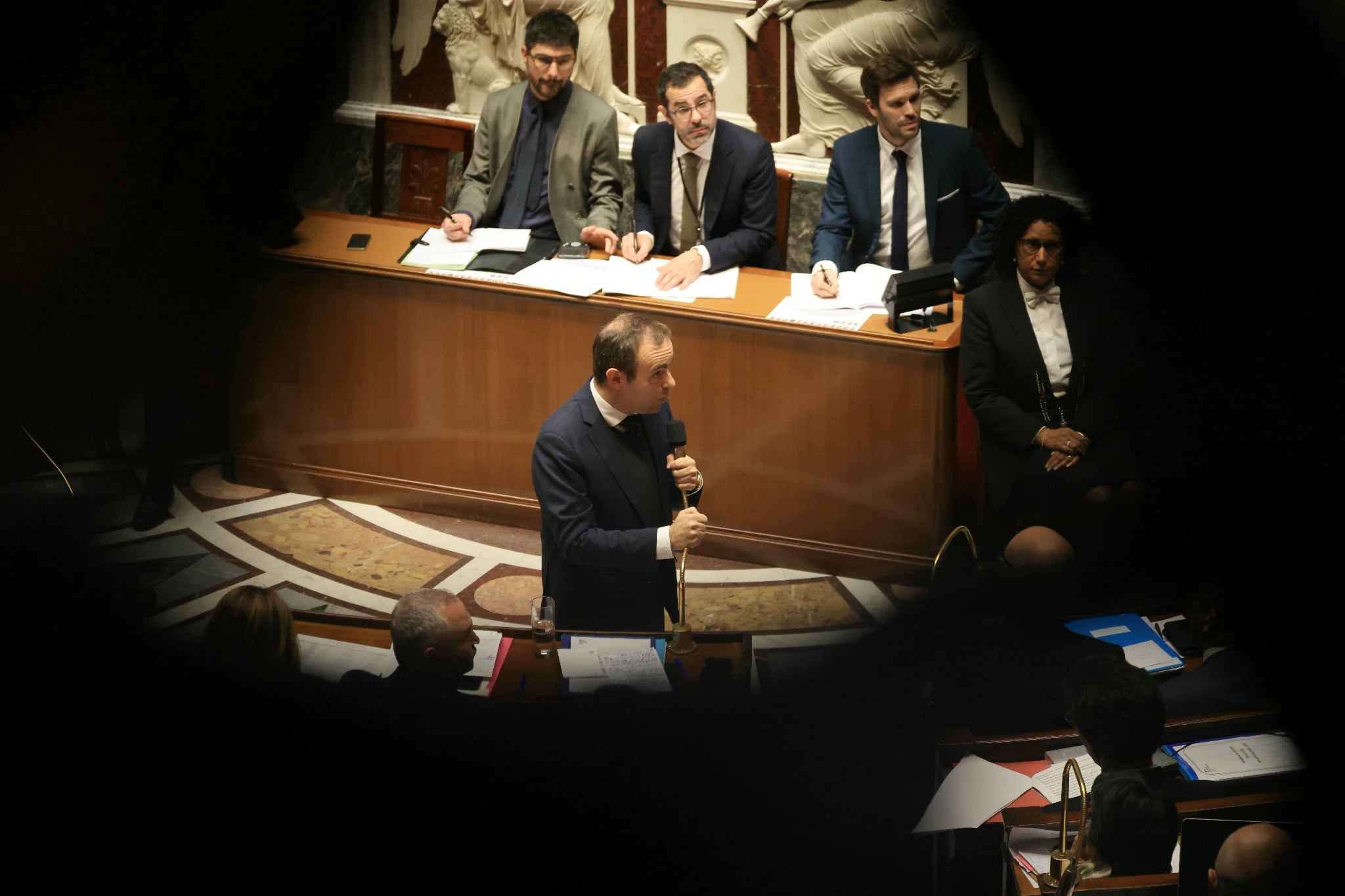 Vers une pression fiscale accrue : la solution de Guillaume Hannezo pour endiguer la dette française