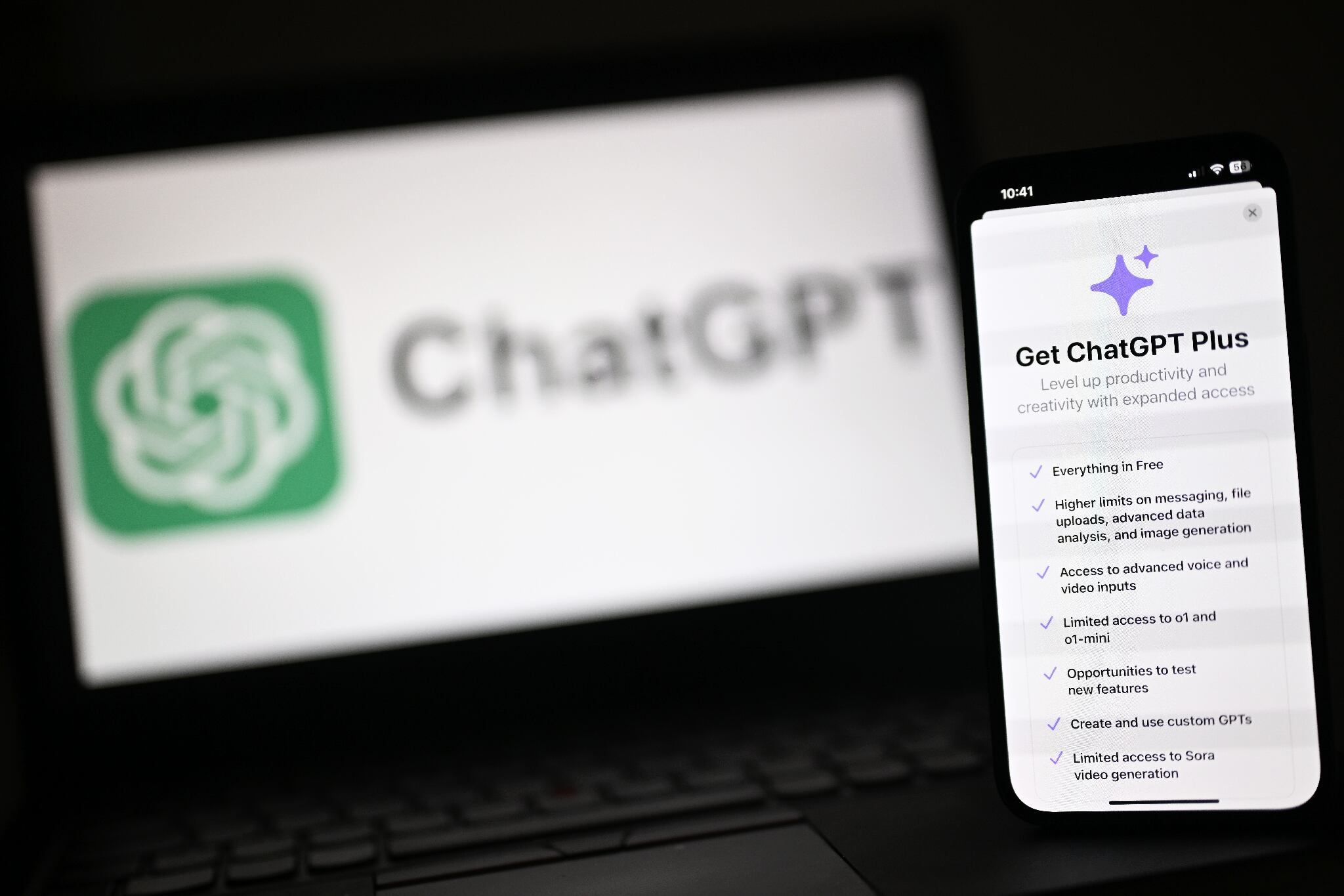 L’intelligence artificielle générative bouleverse la recherche : opportunités et interrogations sur la qualité scientifique