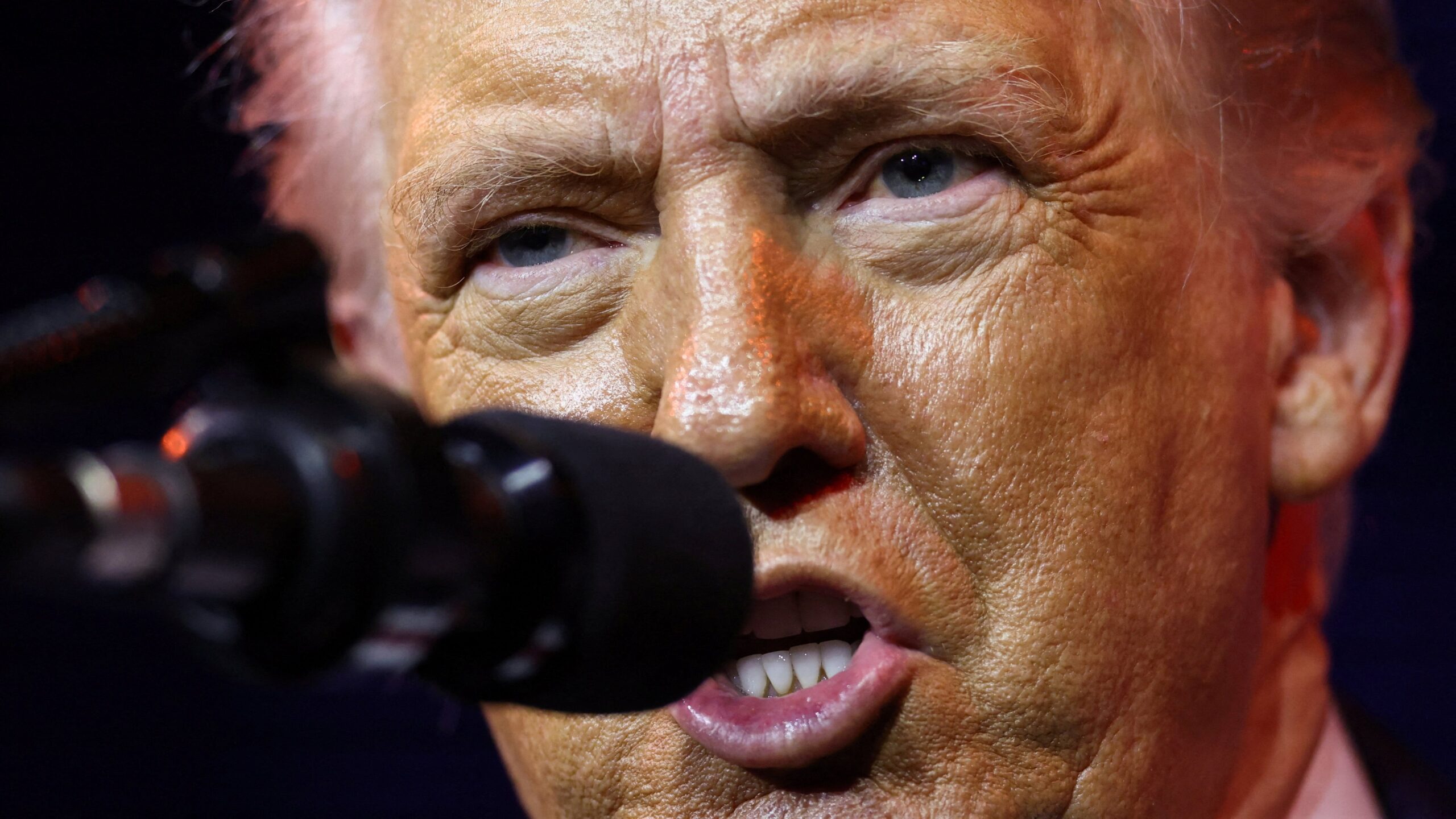 Donald Trump lorgne sur le Groenland : un projet d’acquisition qui interroge la communauté internationale